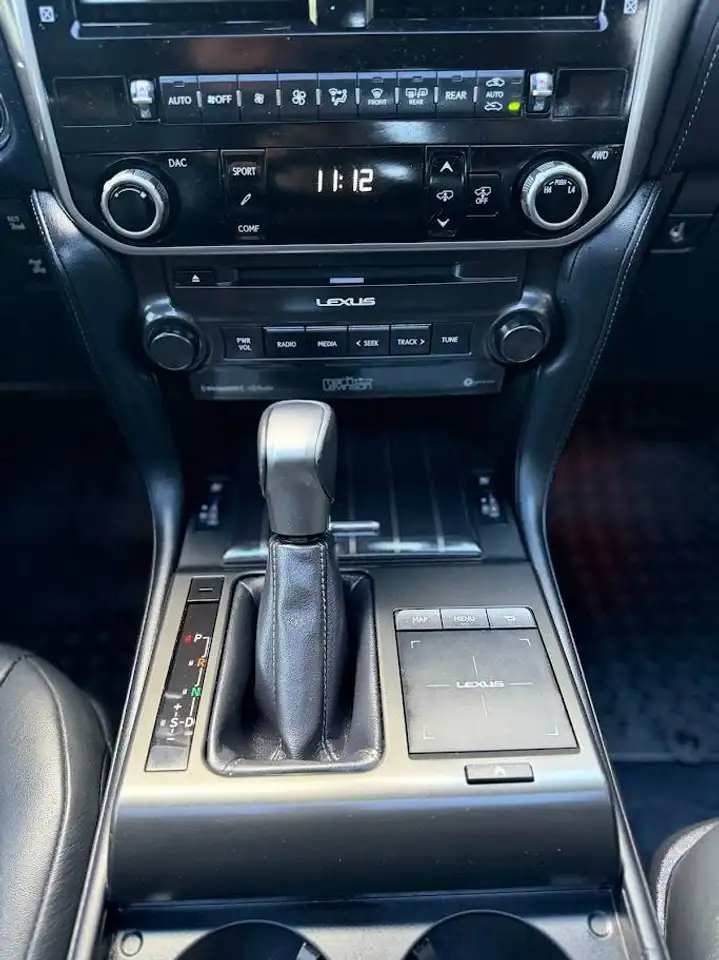 Lexus GX photo Lexus GX