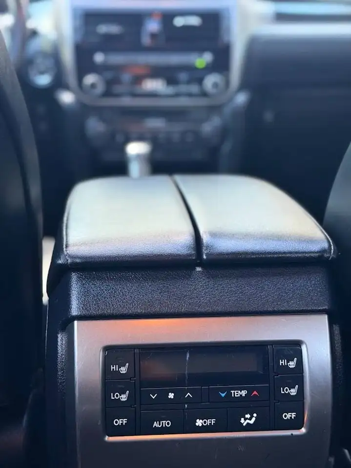 Lexus GX photo Lexus GX
