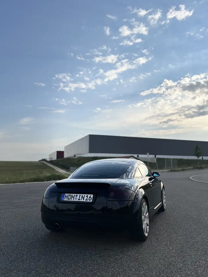 Audi TT Coupe 1.8 T, foto 3