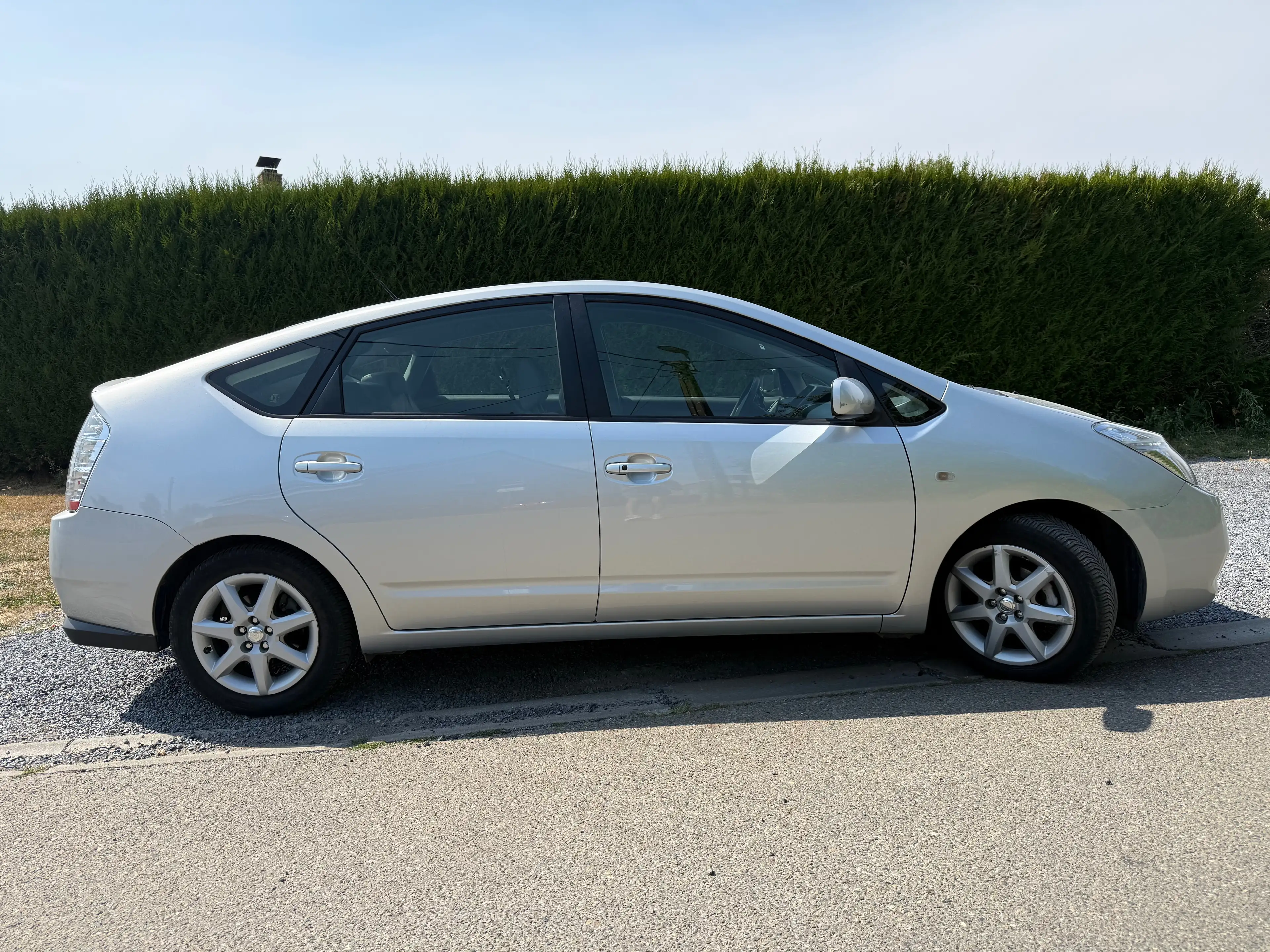 Toyota Prius Prius Hybrid 1.5i VVT-i 16v THS Sol Pack — photo 5