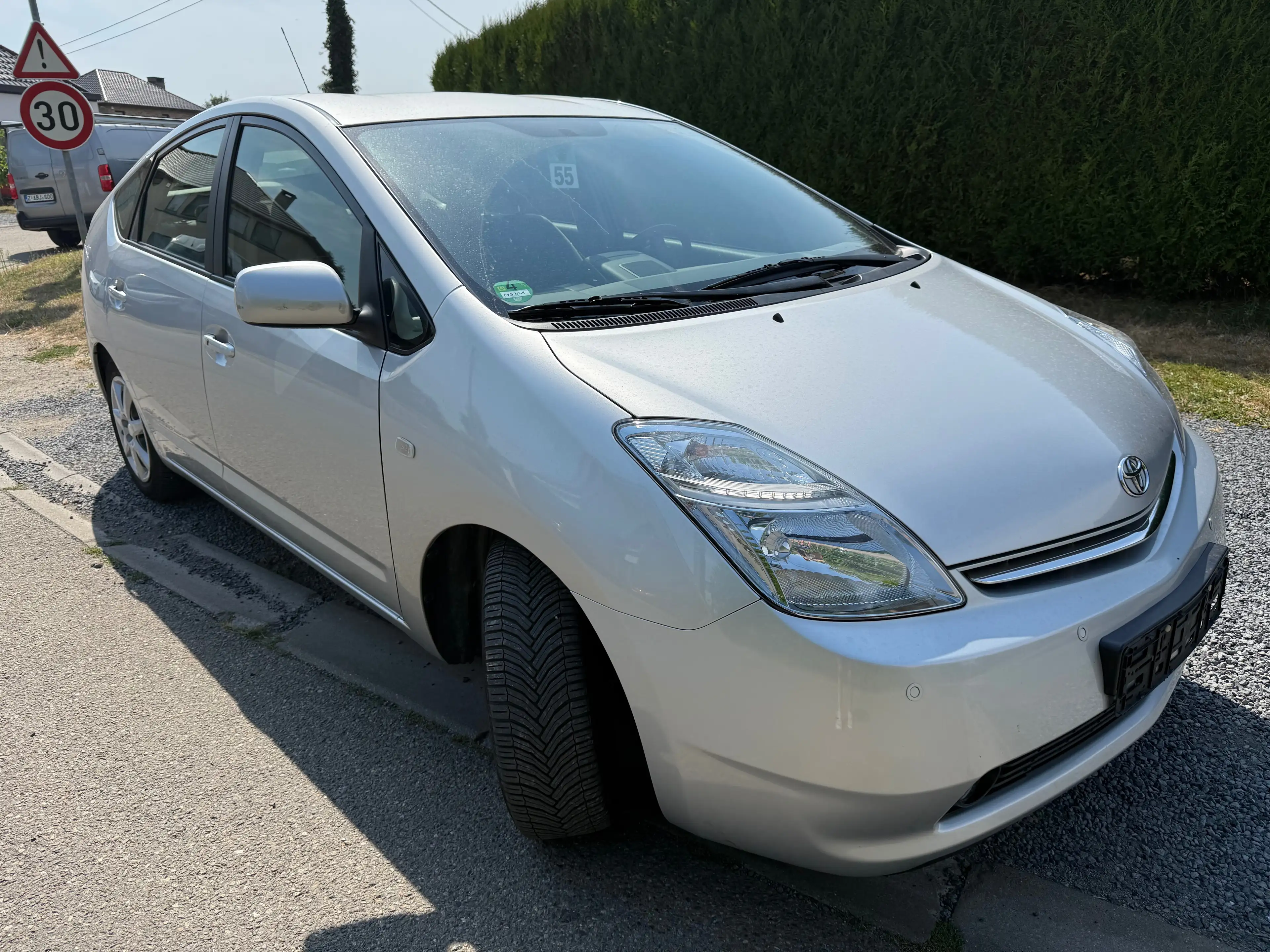 Toyota Prius Prius Hybrid 1.5i VVT-i 16v THS Sol Pack — photo 6