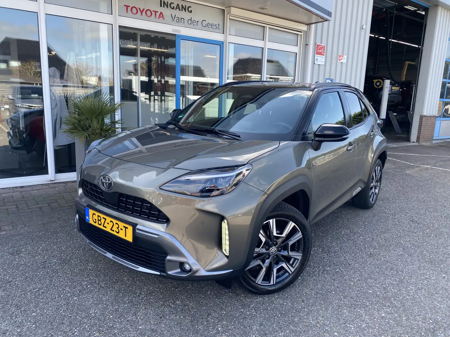 Toyota Yaris Cross 1.5 Hybrid 130 Launch Edition Verde - 2