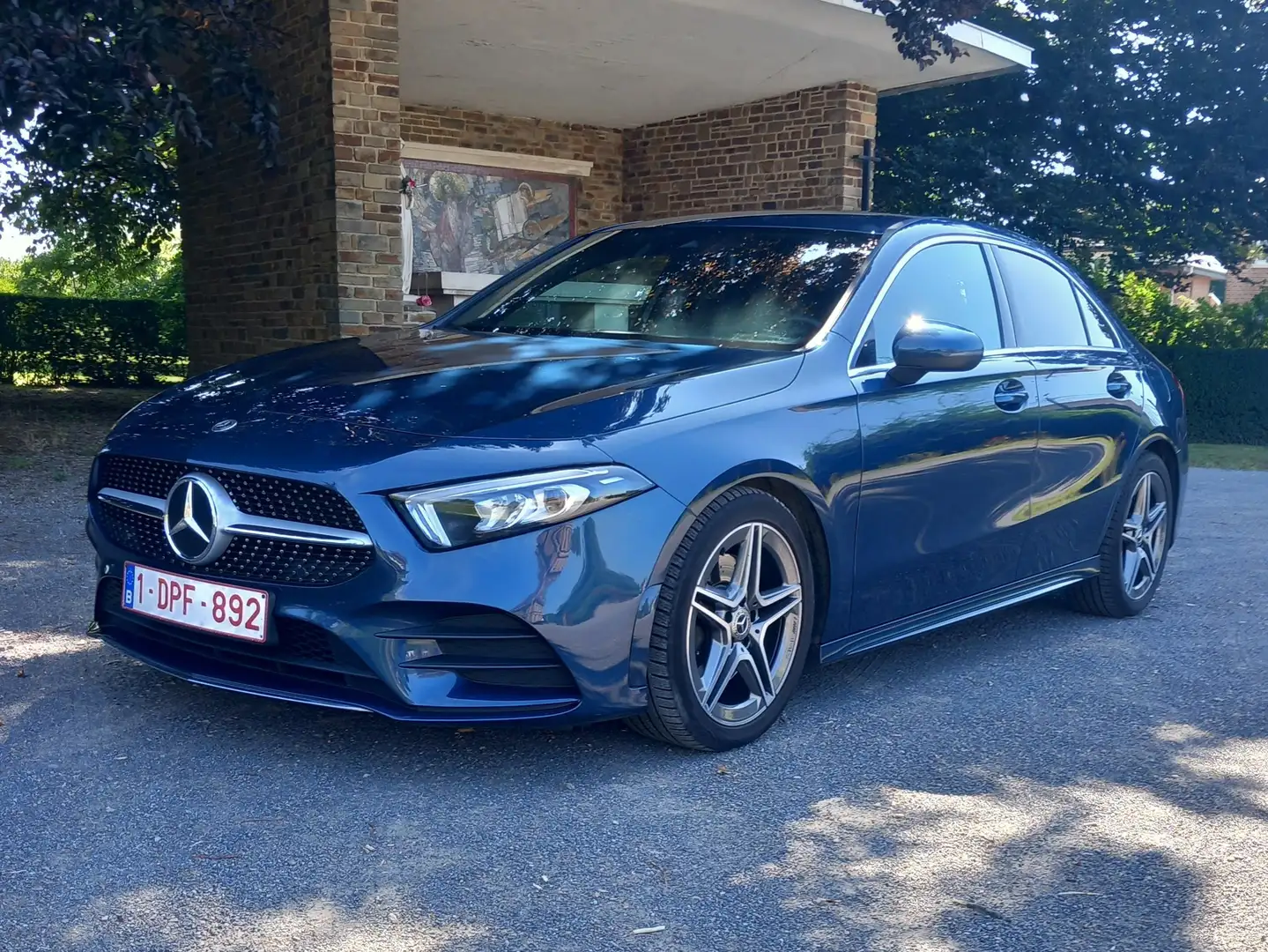 Mercedes-Benz A 220 A 220 d AMG Line - 1