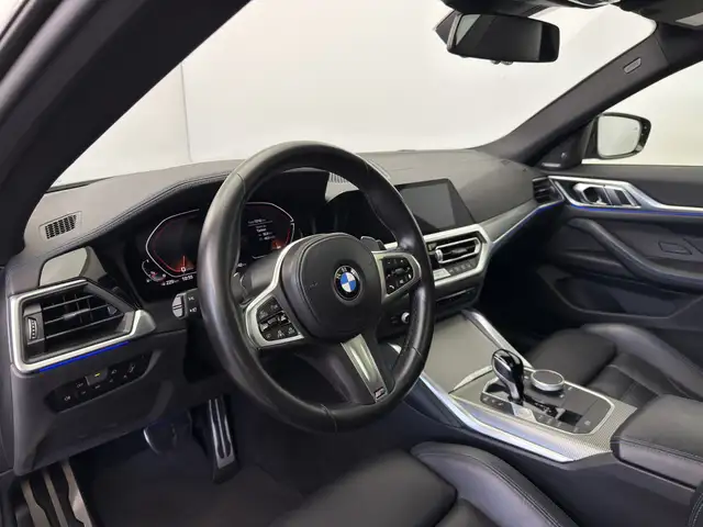 BMW 4 Series view 9