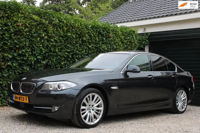 BMW 535 5-serie 535i High Executive | Schuif- kanteldak |