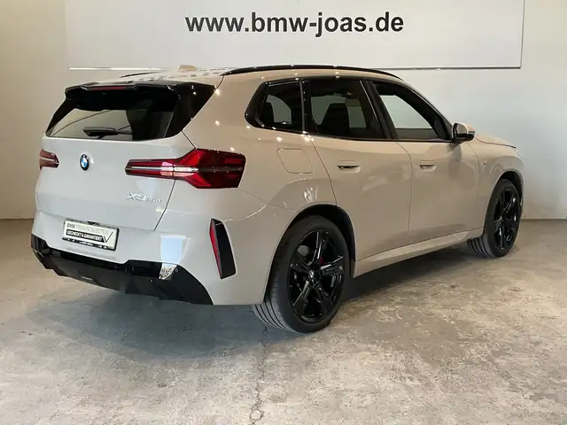 BMW X3 view 13