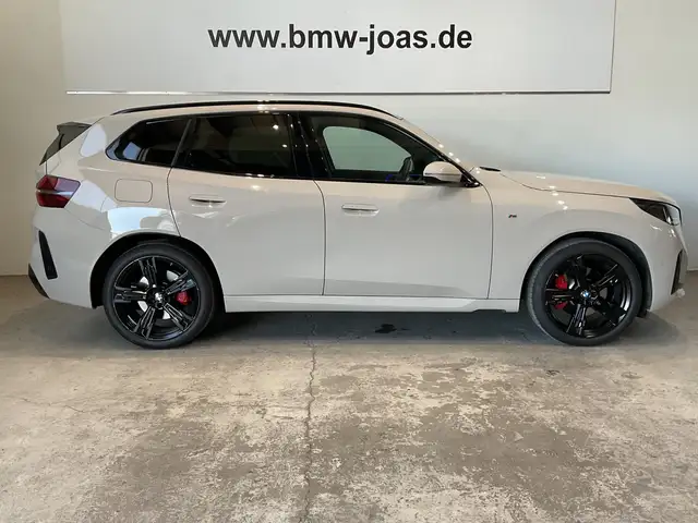 BMW X3 view 11