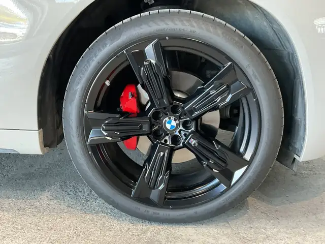BMW X3 view 12