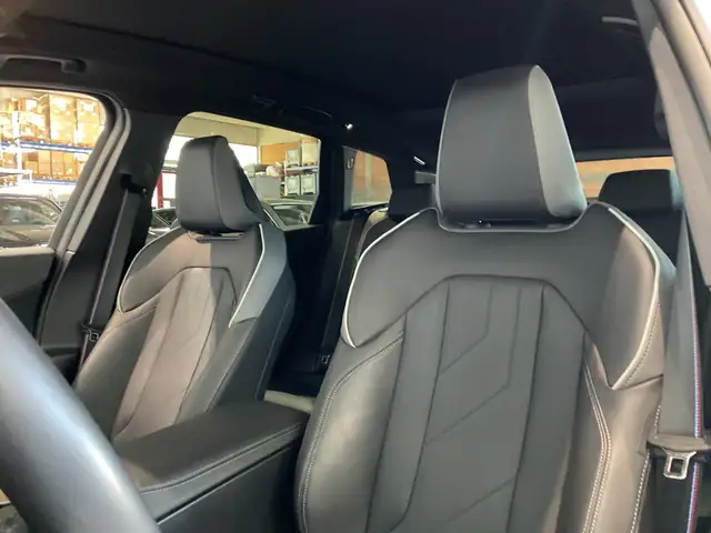 BMW X3 view 8