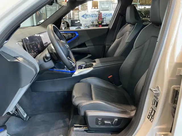 BMW X3 view 7