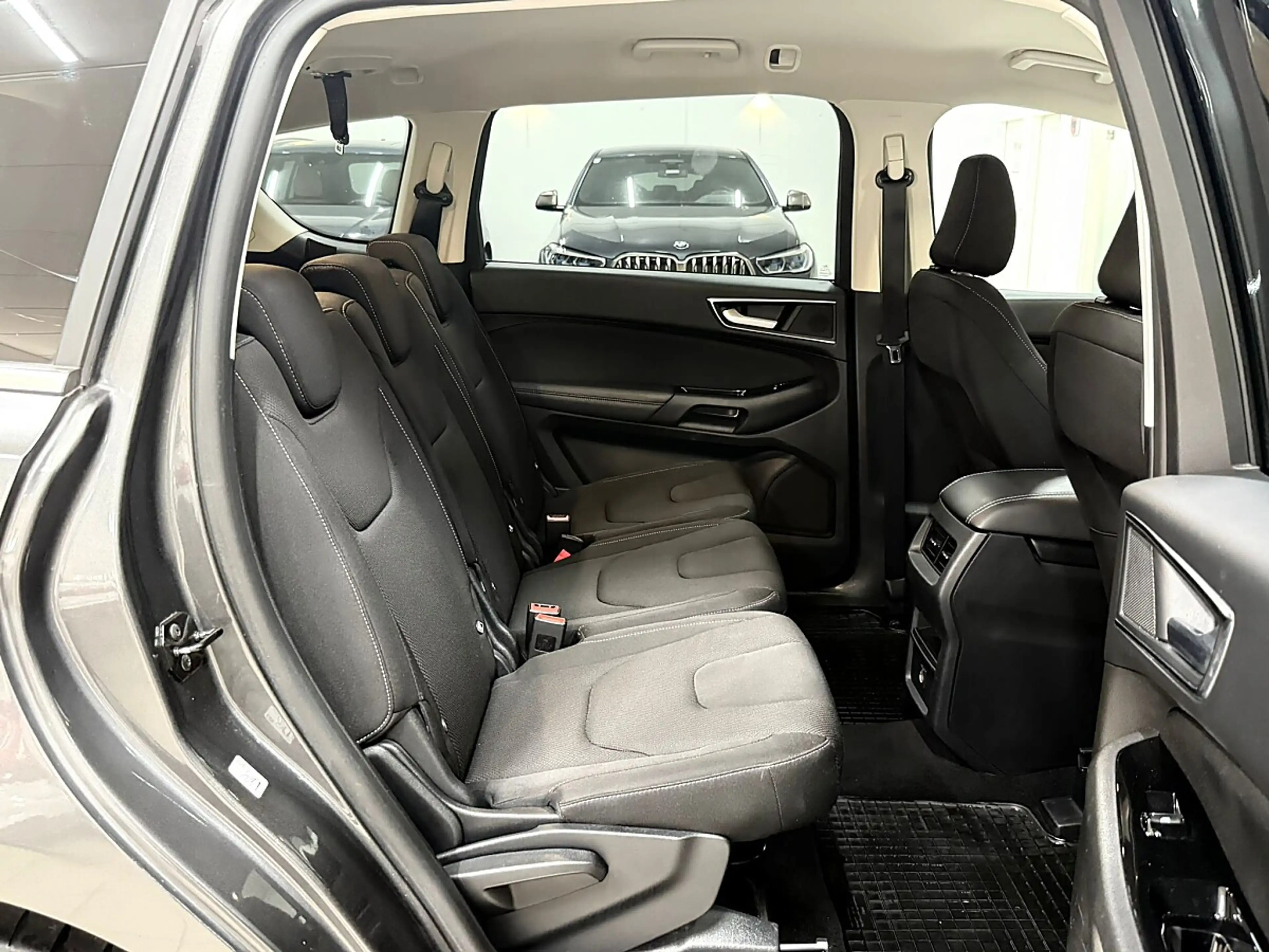 Ford S-Max 2.0EcoBlue Titanium — photo 15