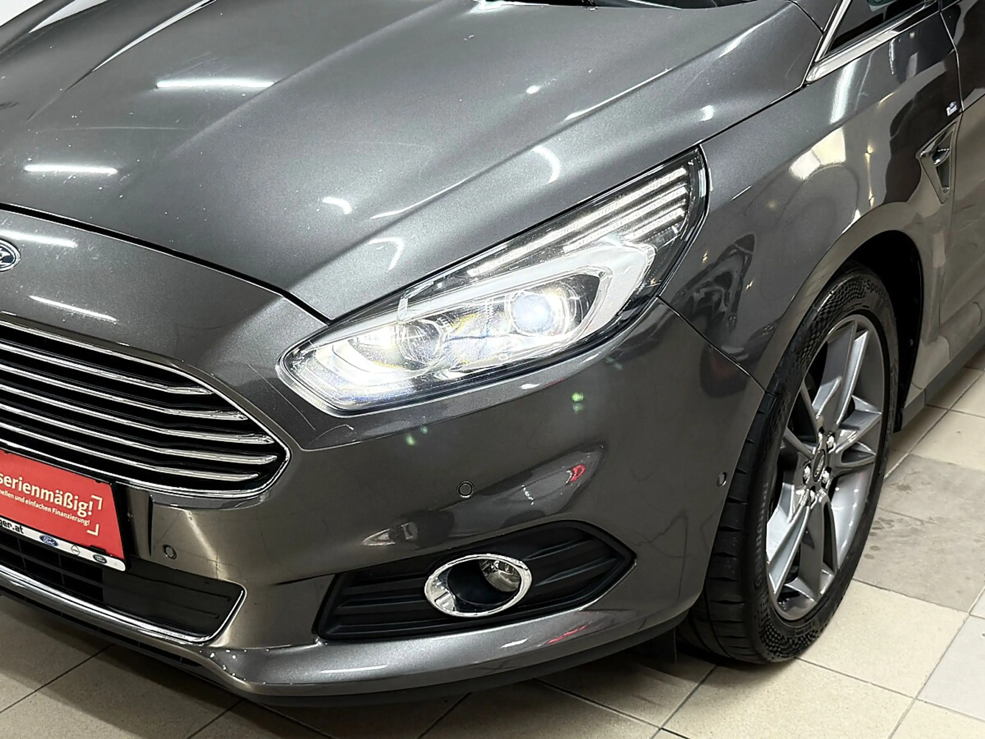 Ford S-Max 2.0EcoBlue Titanium — photo 9