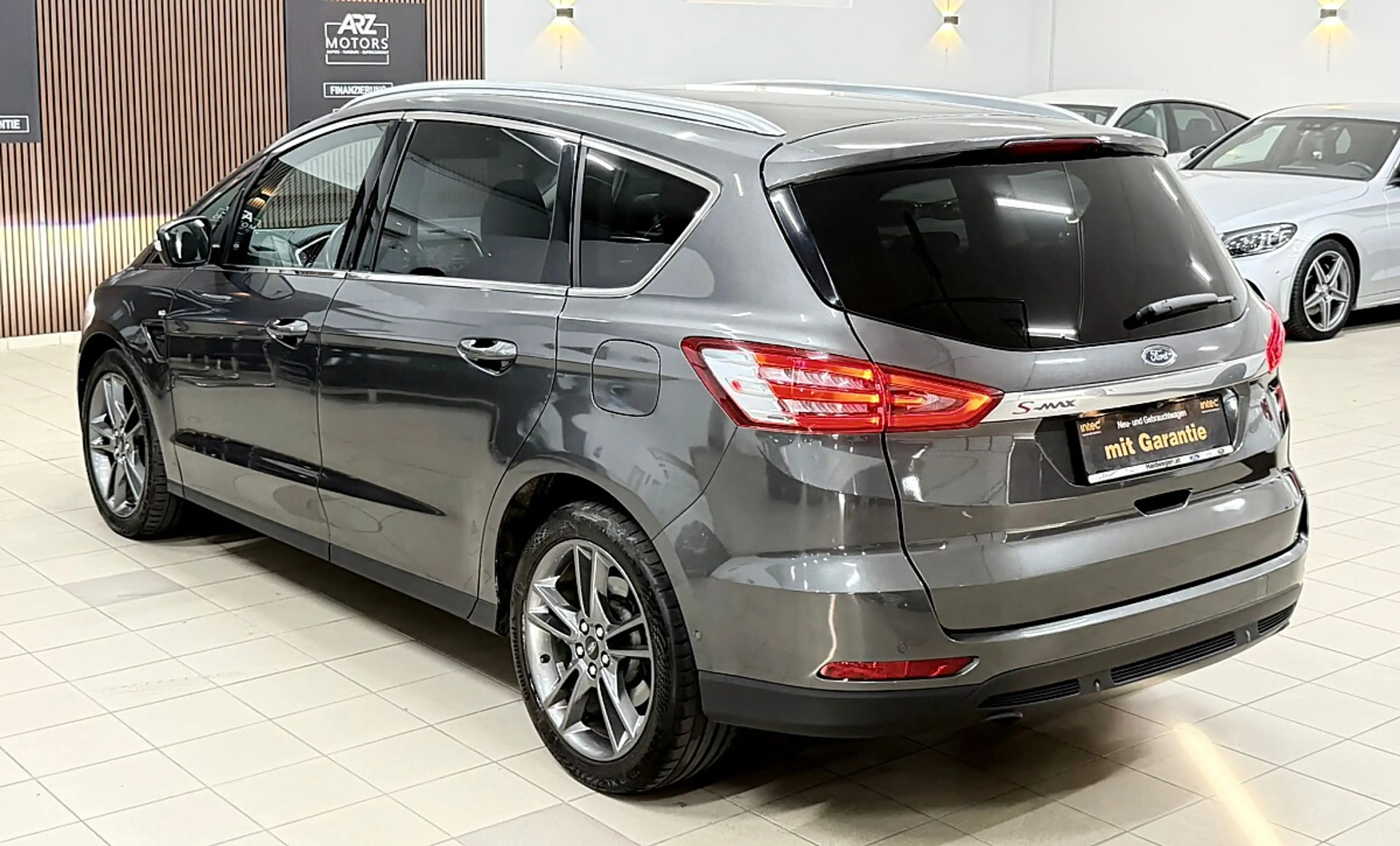 Ford S-Max 2.0EcoBlue Titanium — photo 4
