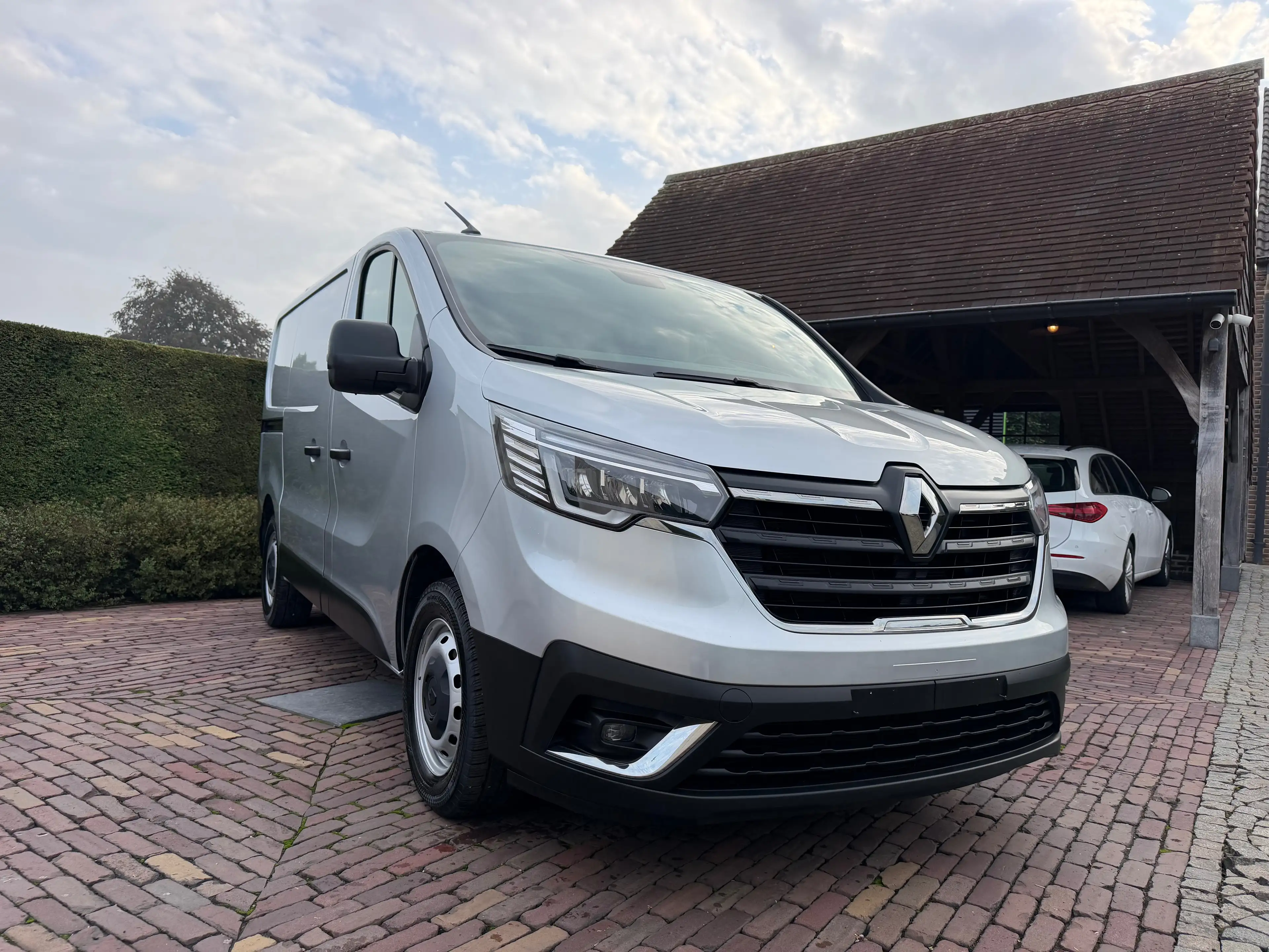 Renault Trafic 2,0 DCI-130Pk Airco-Bluet-Camera-Carplay-3zit 15.496 ex btw