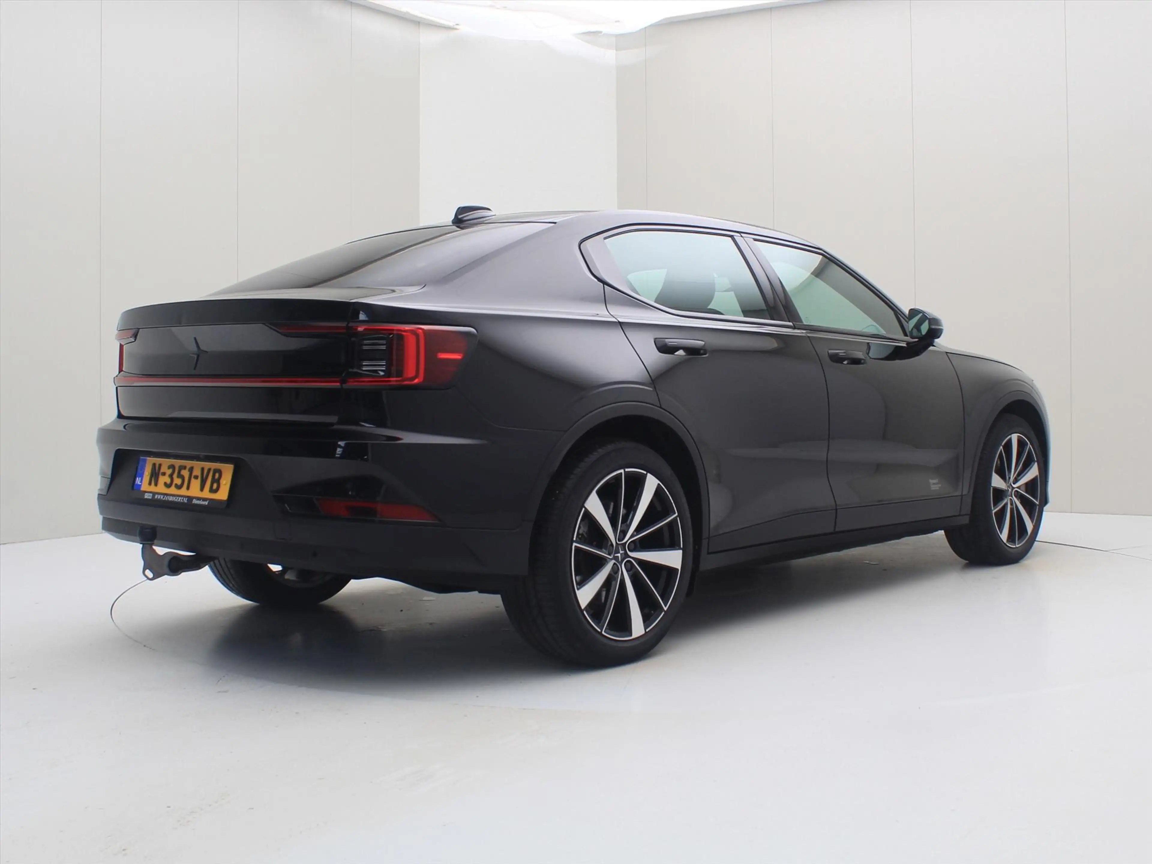 Polestar 2 165kW Standard Range Single Motor 90,84% SoH [ PAN — photo 2