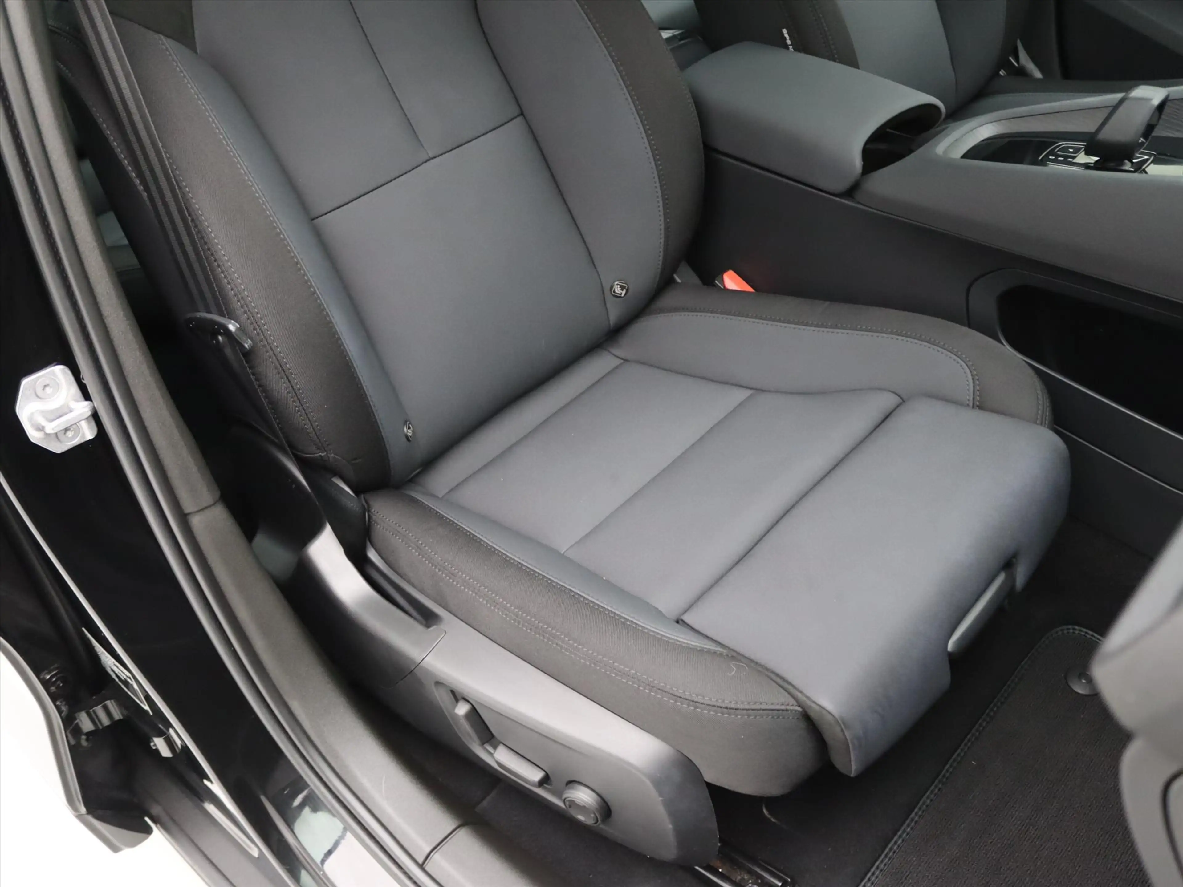 Polestar 2 165kW Standard Range Single Motor 90,84% SoH [ PAN — photo 30