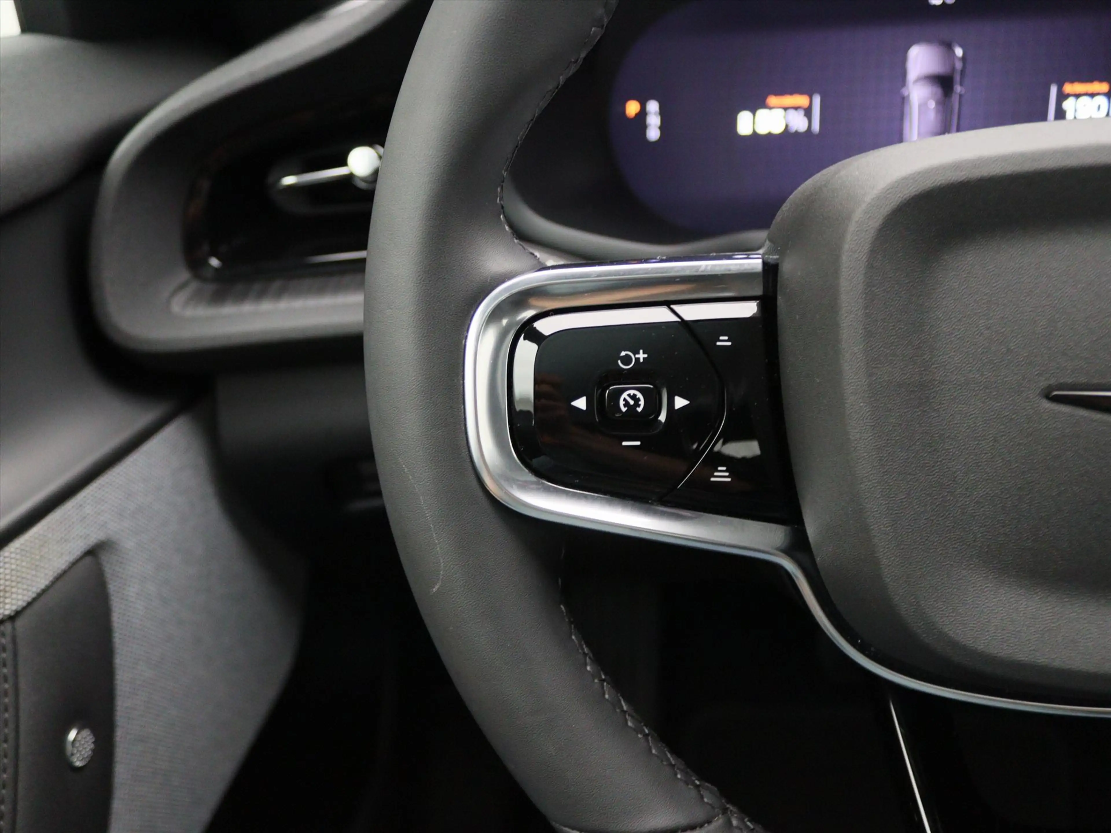 Polestar 2 165kW Standard Range Single Motor 90,84% SoH [ PAN — photo 15