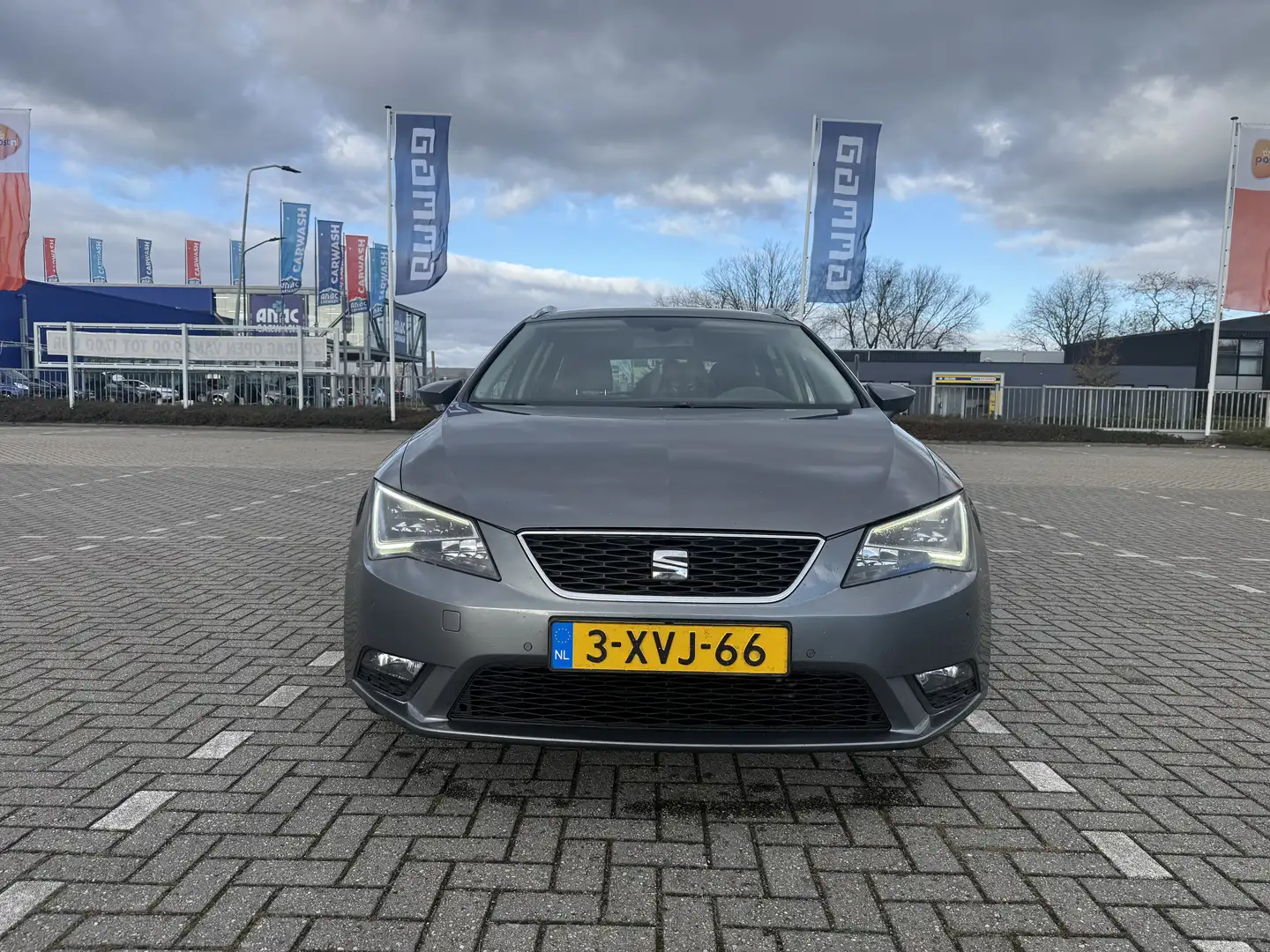 SEAT Leon ST 1.6 TDI Business Ecomotivr Grijs - 2