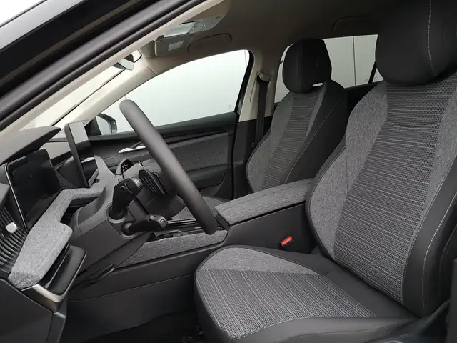 Skoda Superb view 8