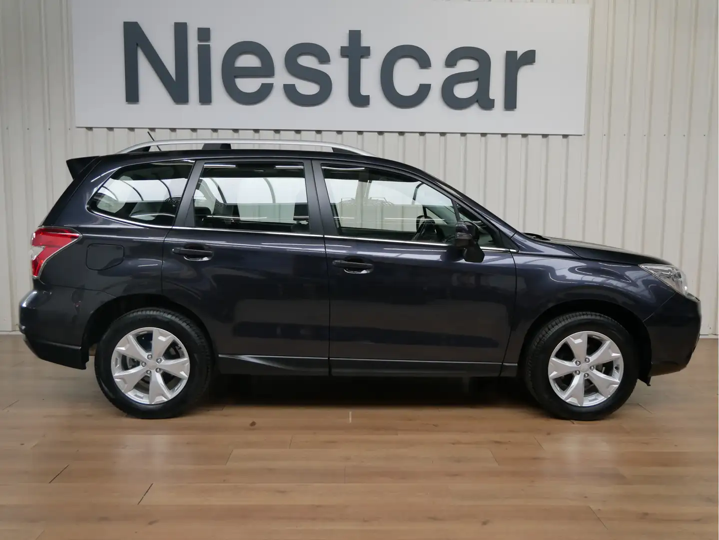 Subaru Forester 2.0 Executive Gris - 2