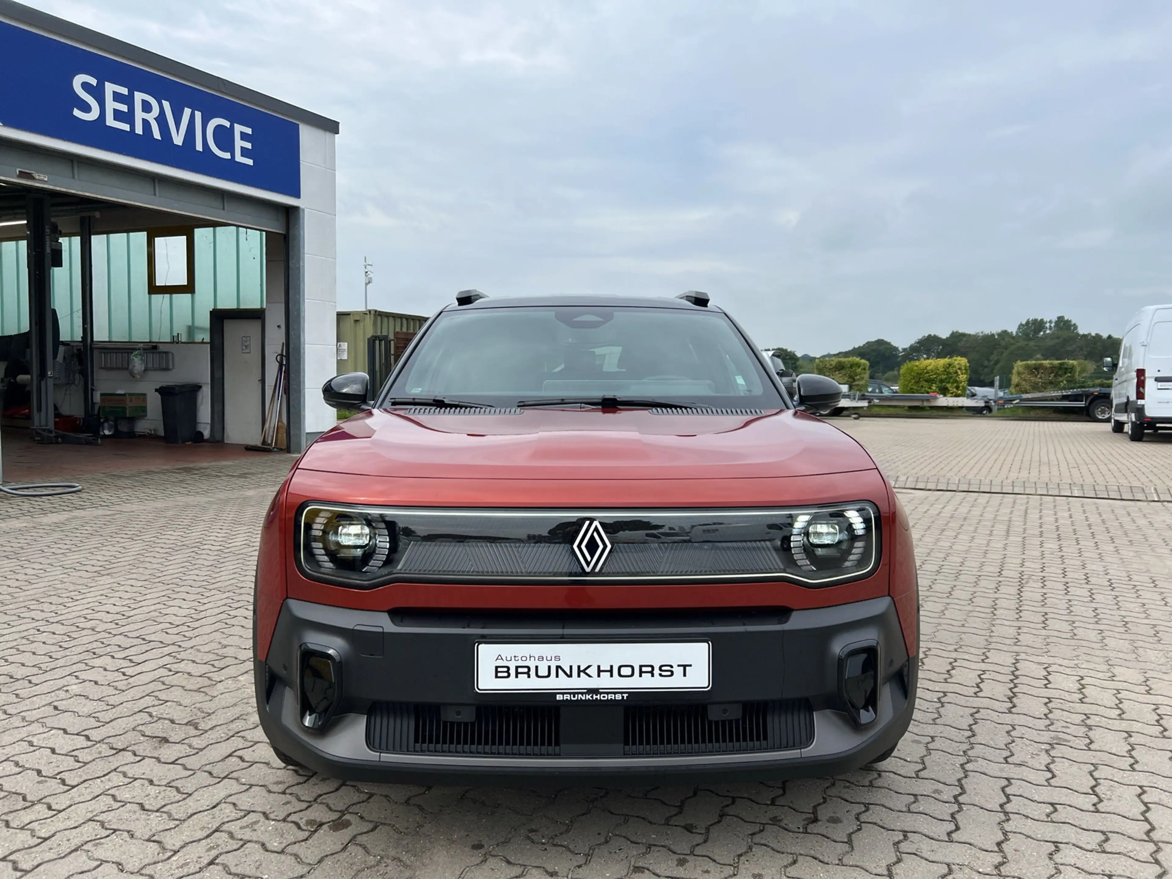 Renault R 4 150 Comfort Range Iconic SHZ+V2L+RFK — photo 3