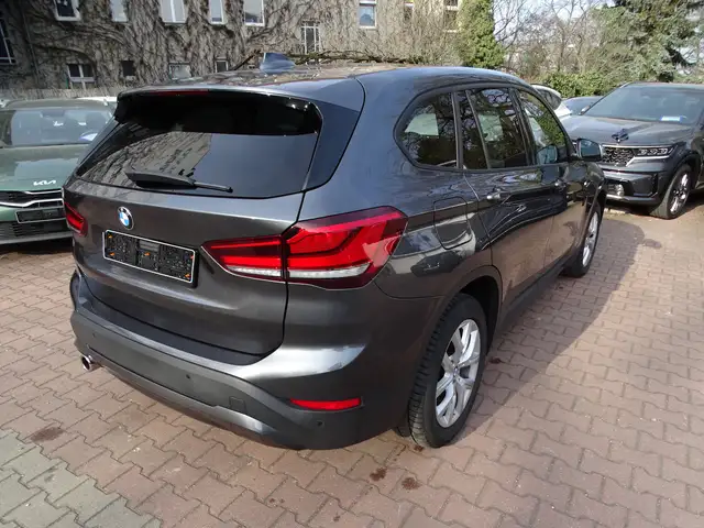 BMW X1 view 6