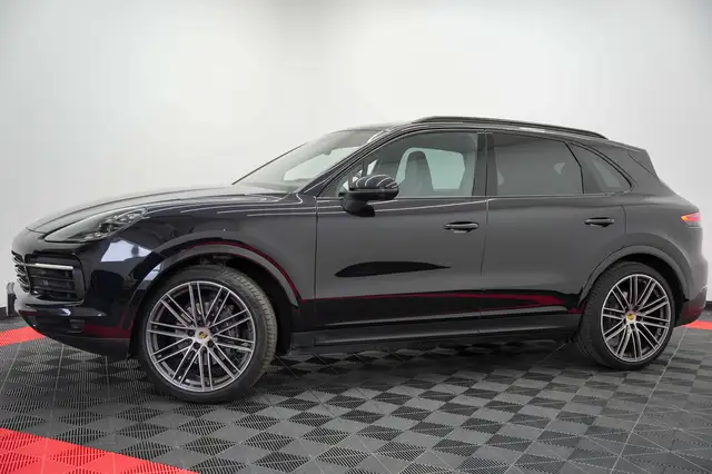 Porsche Cayenne view 5