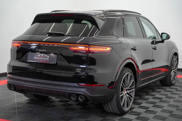 Porsche Cayenne view 12