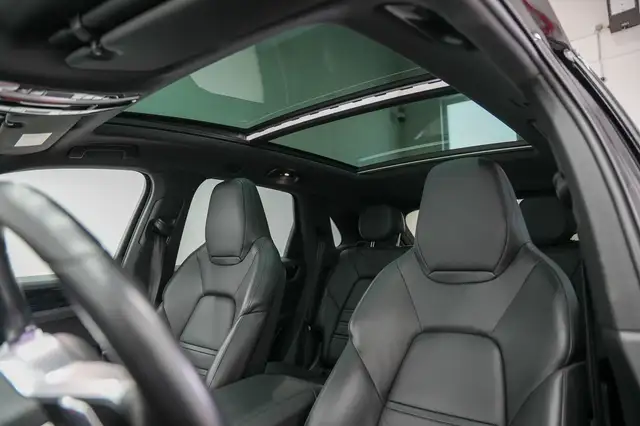 Porsche Cayenne view 22