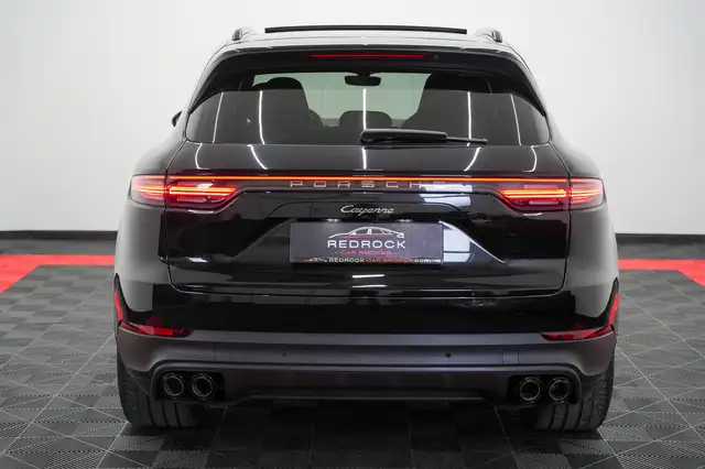 Porsche Cayenne view 13