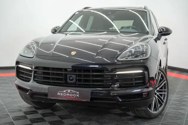 Porsche Cayenne view 9
