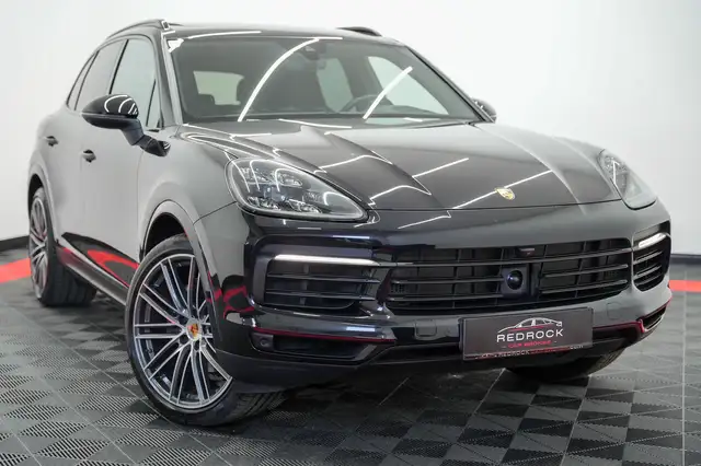 Porsche Cayenne view 8