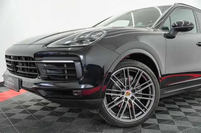 Porsche Cayenne view 7