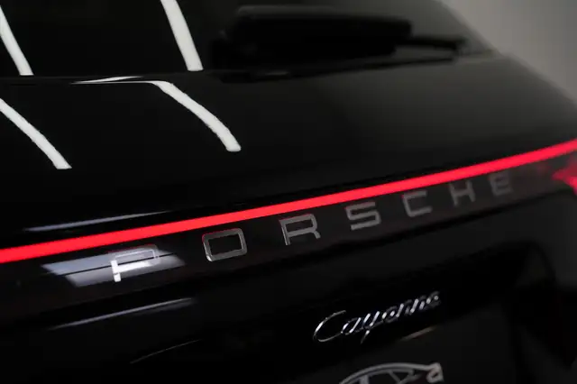 Porsche Cayenne view 15