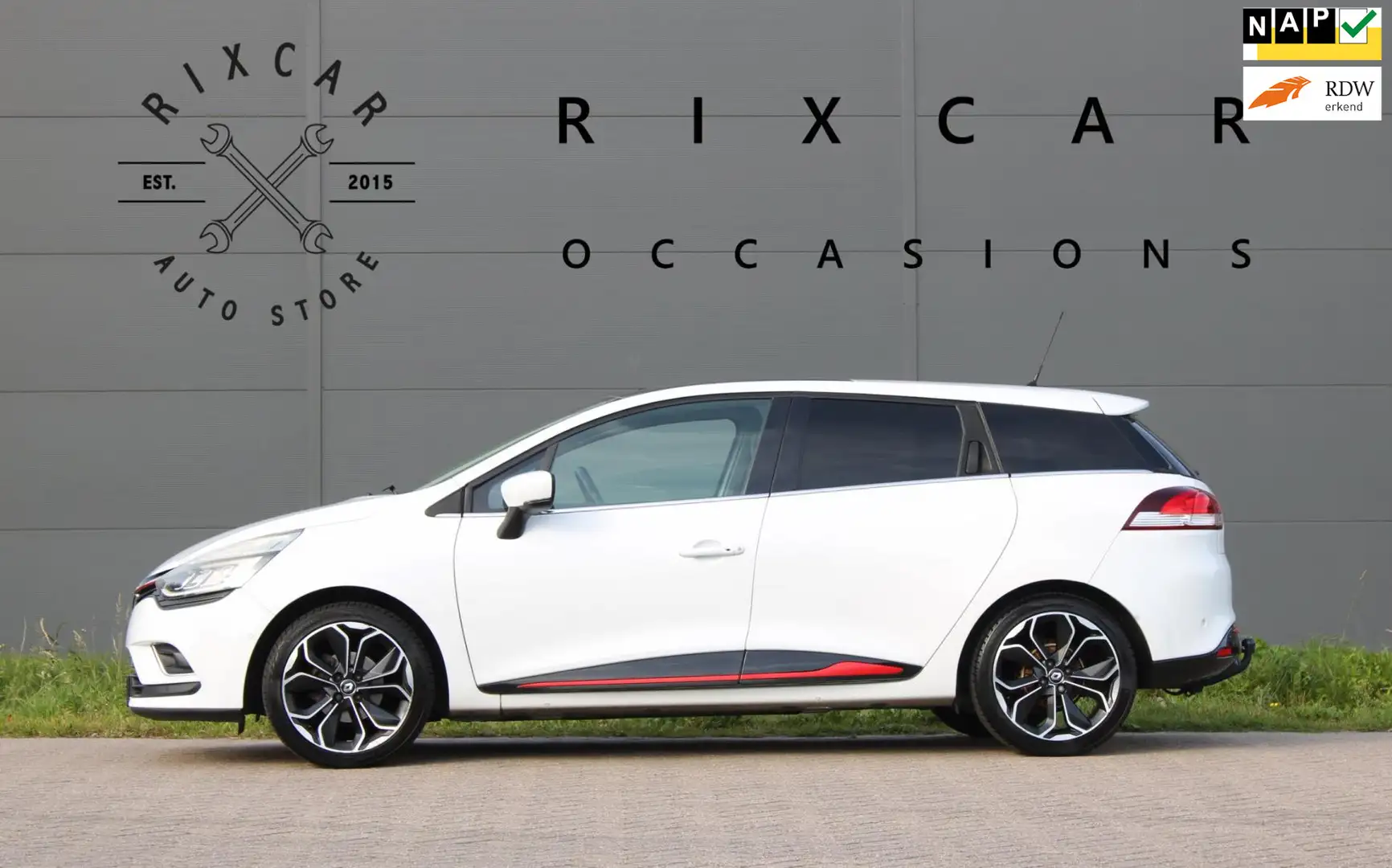 Renault Clio Estate 1.2 TCe Intens Automaat Allseason Panodak T Blanc - 1