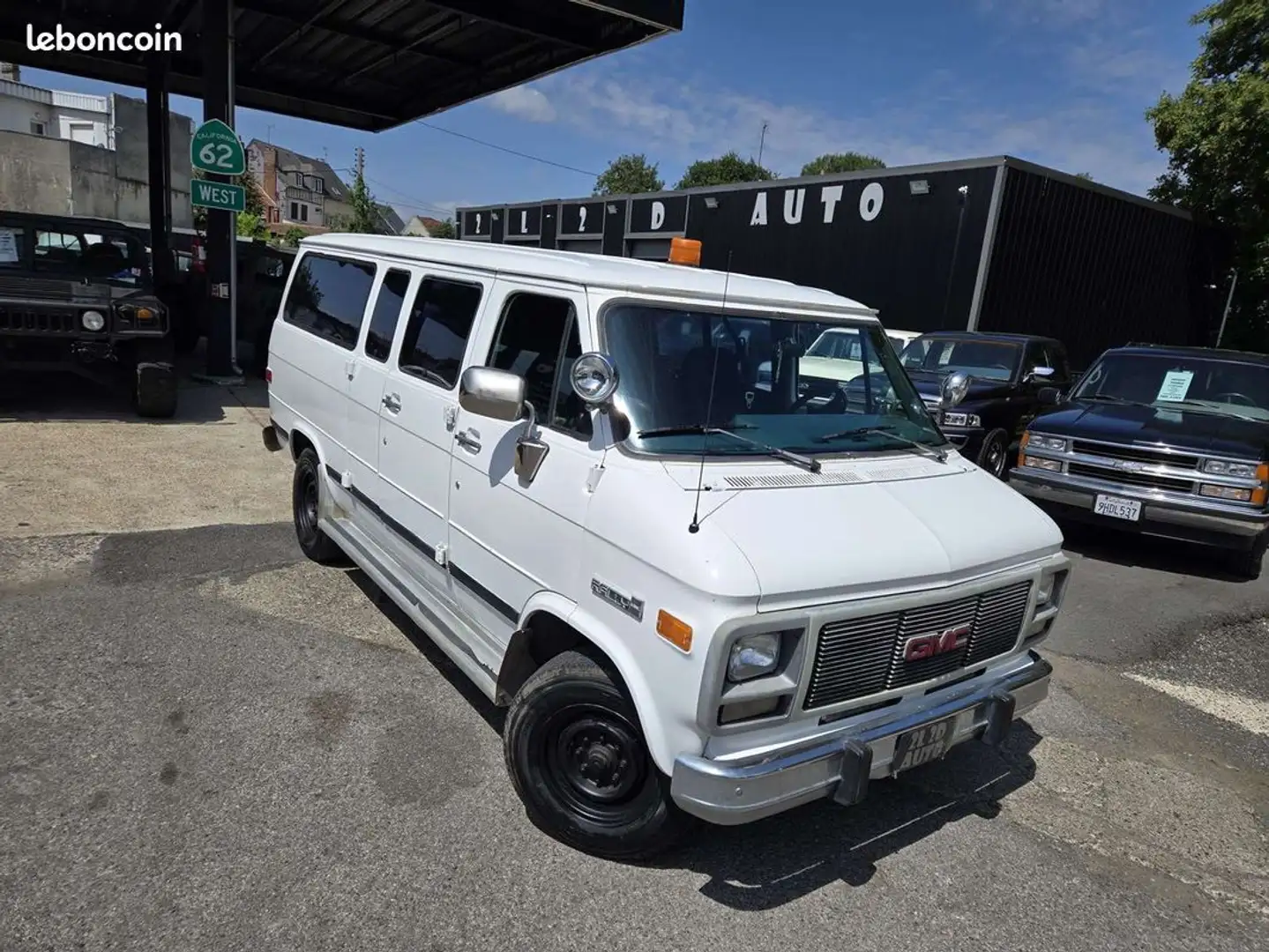 Chevrolet Chevy Van GMC Vandura 3500 rally 5.7 V8 350ci 5 places Blanco - 1