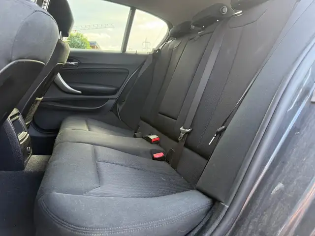 BMW 1 Series view 11