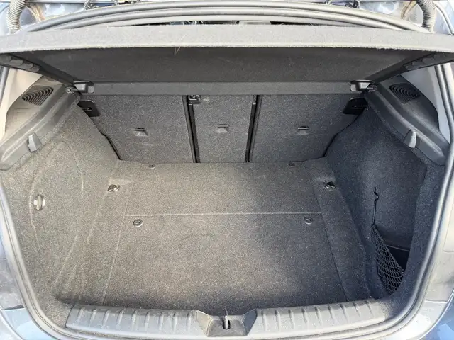 BMW 1 Series view 30