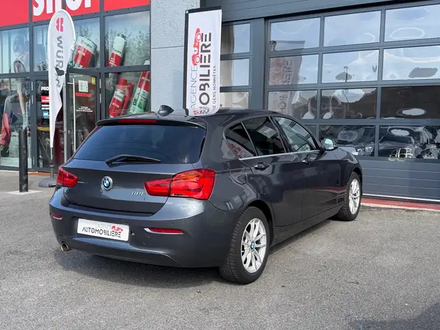 BMW 1 Series view 5