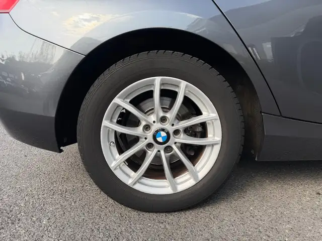 BMW 1 Series view 28