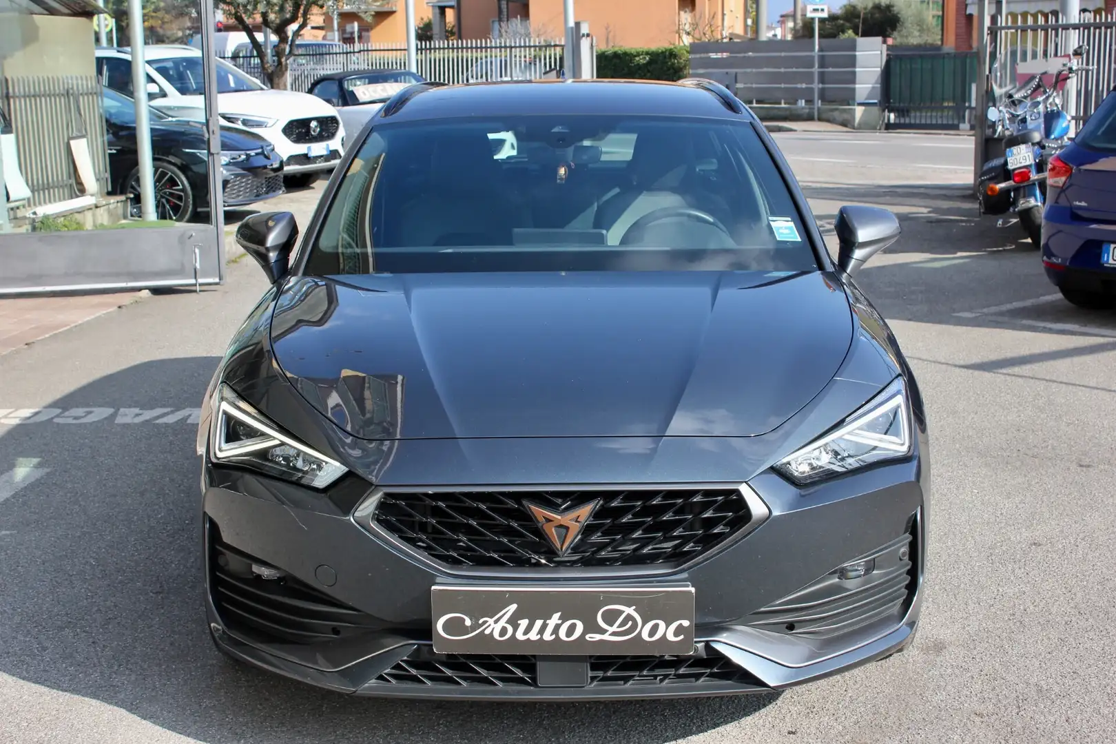 CUPRA Leon Sportstourer 2.0 TDI 150 CV DSG Grigio - 2