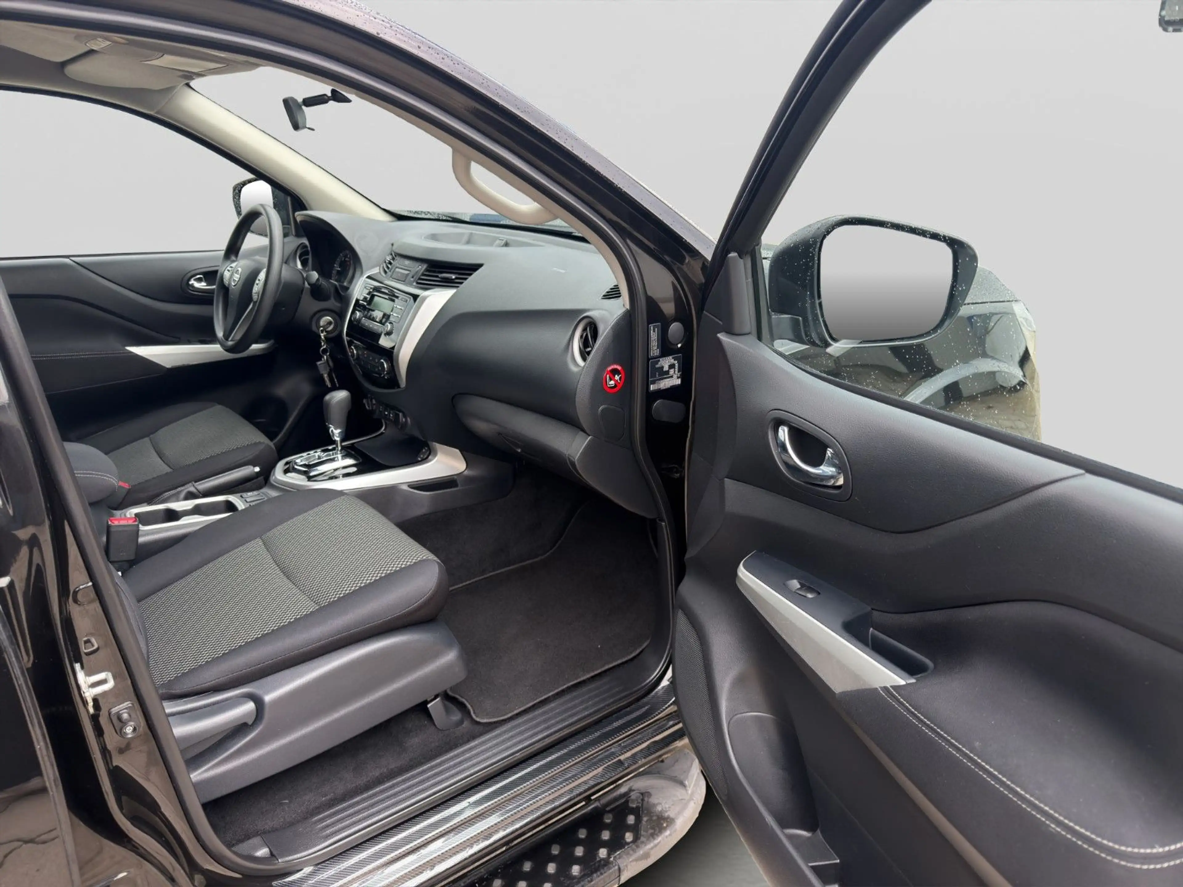 Nissan Navara Aut 4x4 DoKa KLIMA SITZH AHK Scheckheft — photo 15