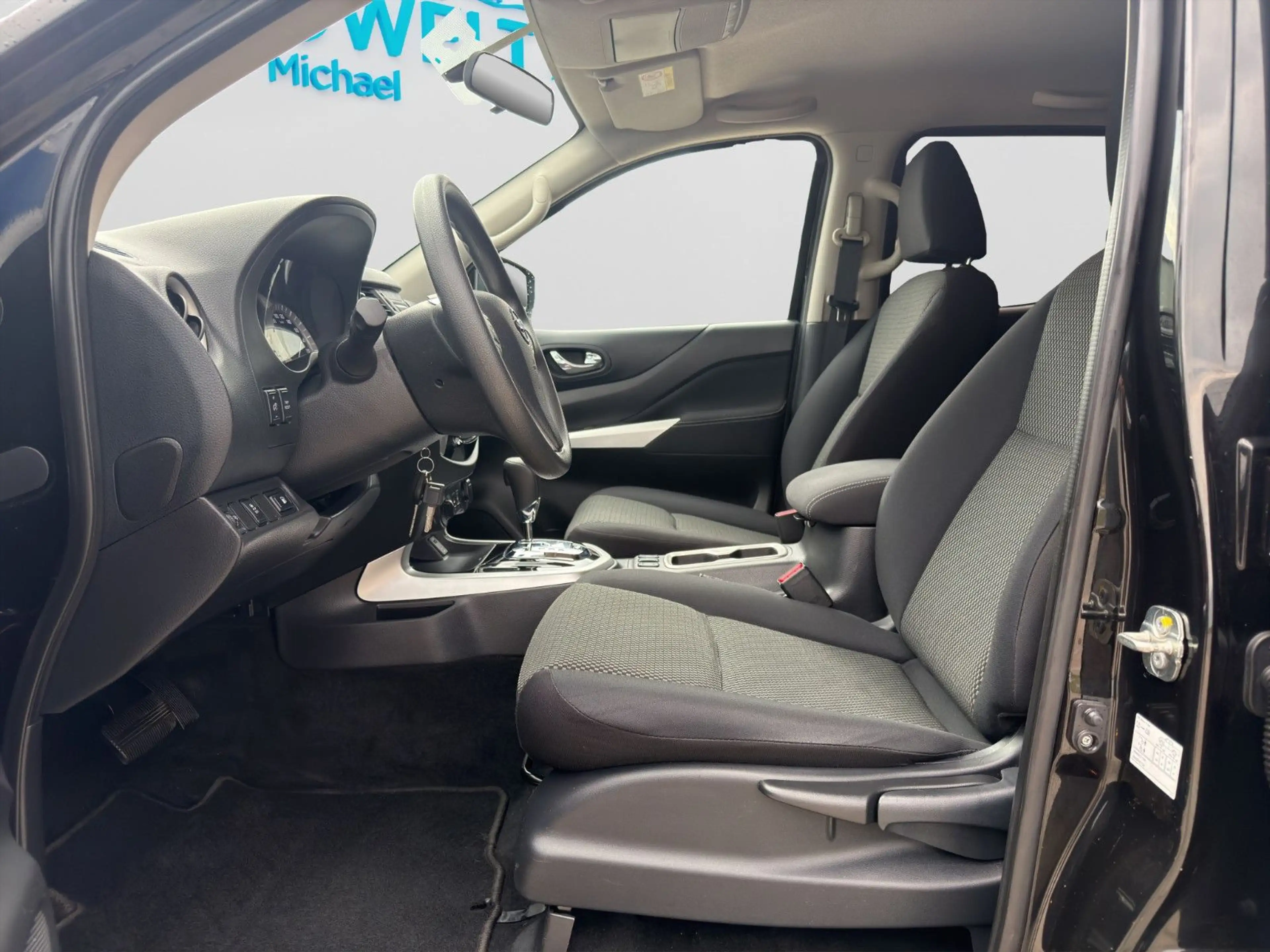 Nissan Navara Aut 4x4 DoKa KLIMA SITZH AHK Scheckheft — photo 12