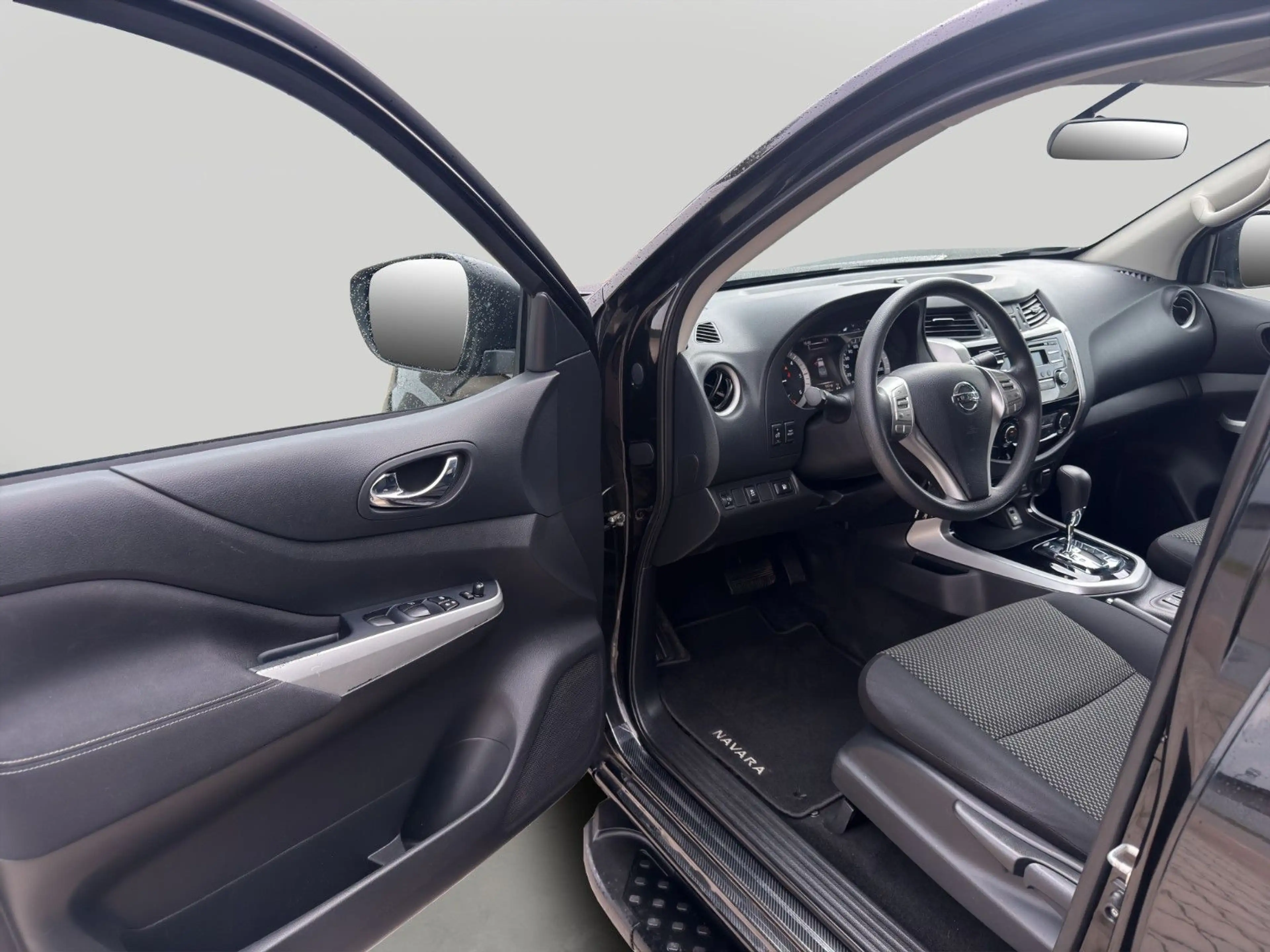 Nissan Navara Aut 4x4 DoKa KLIMA SITZH AHK Scheckheft — photo 11