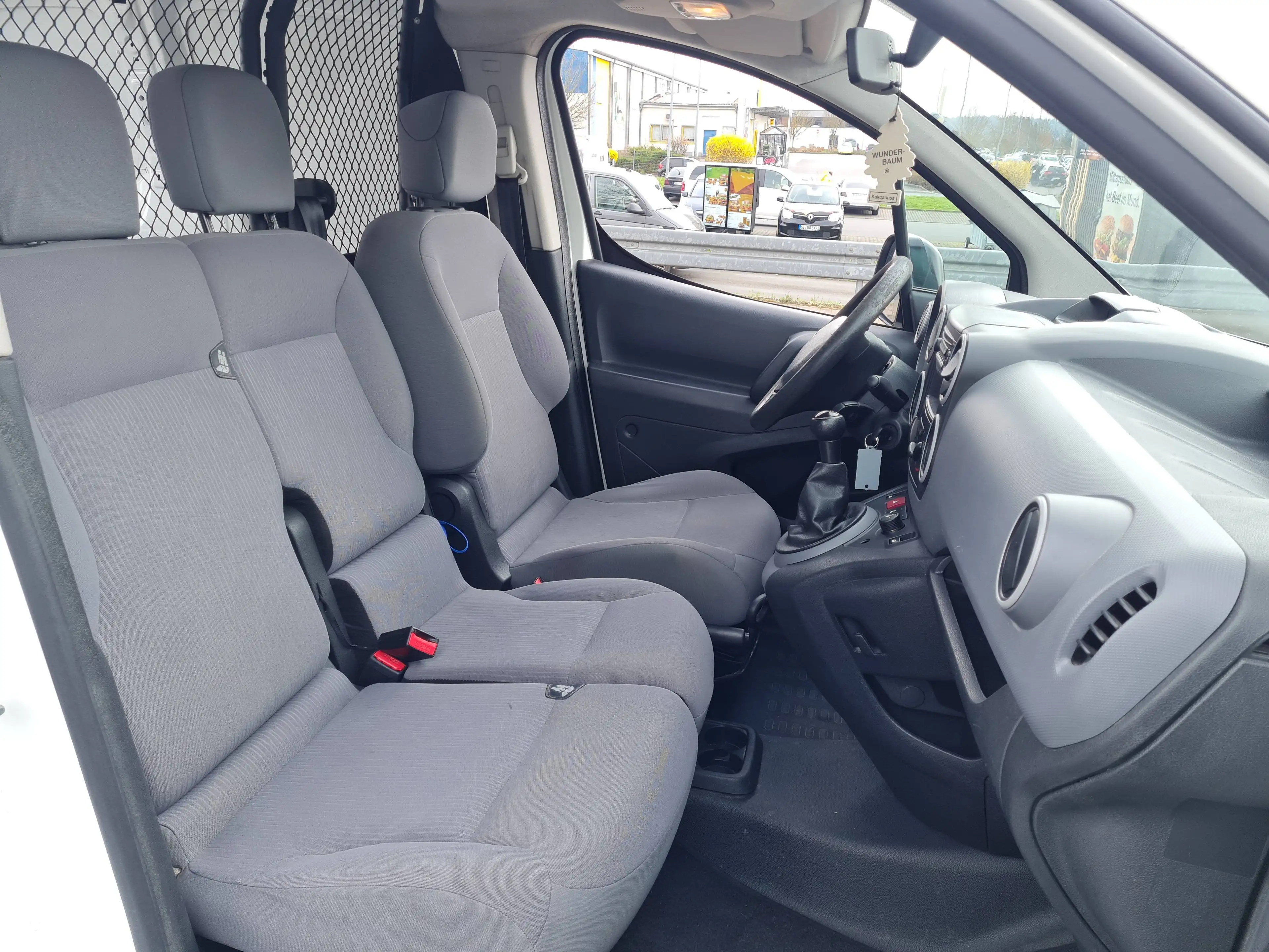 Peugeot Partner L1 Premium 1.Hand TÜV & Öl-Service NEU Top Zustand — photo 14