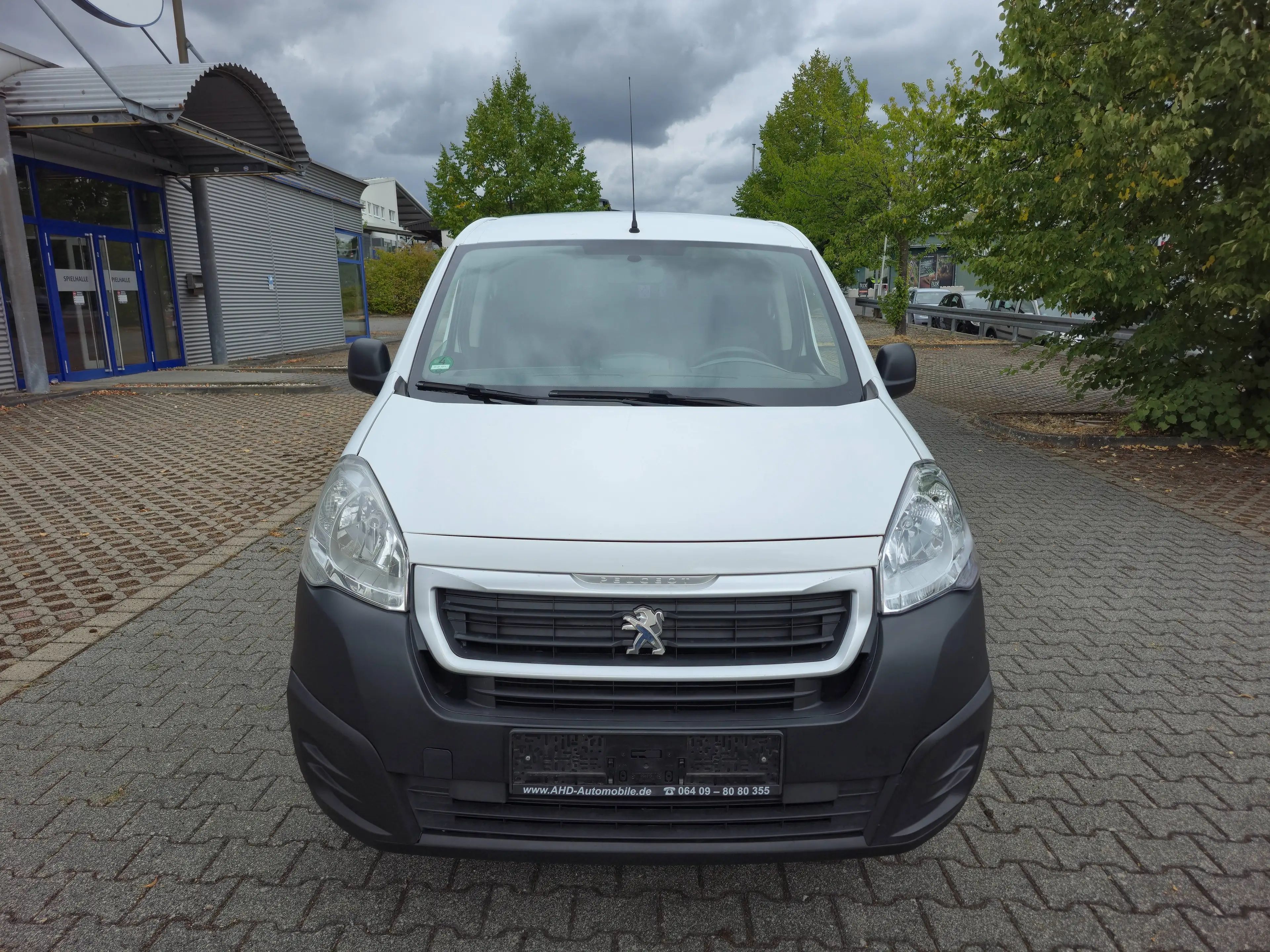 Peugeot Partner L1 Premium 1.Hand TÜV & Öl-Service NEU Top Zustand