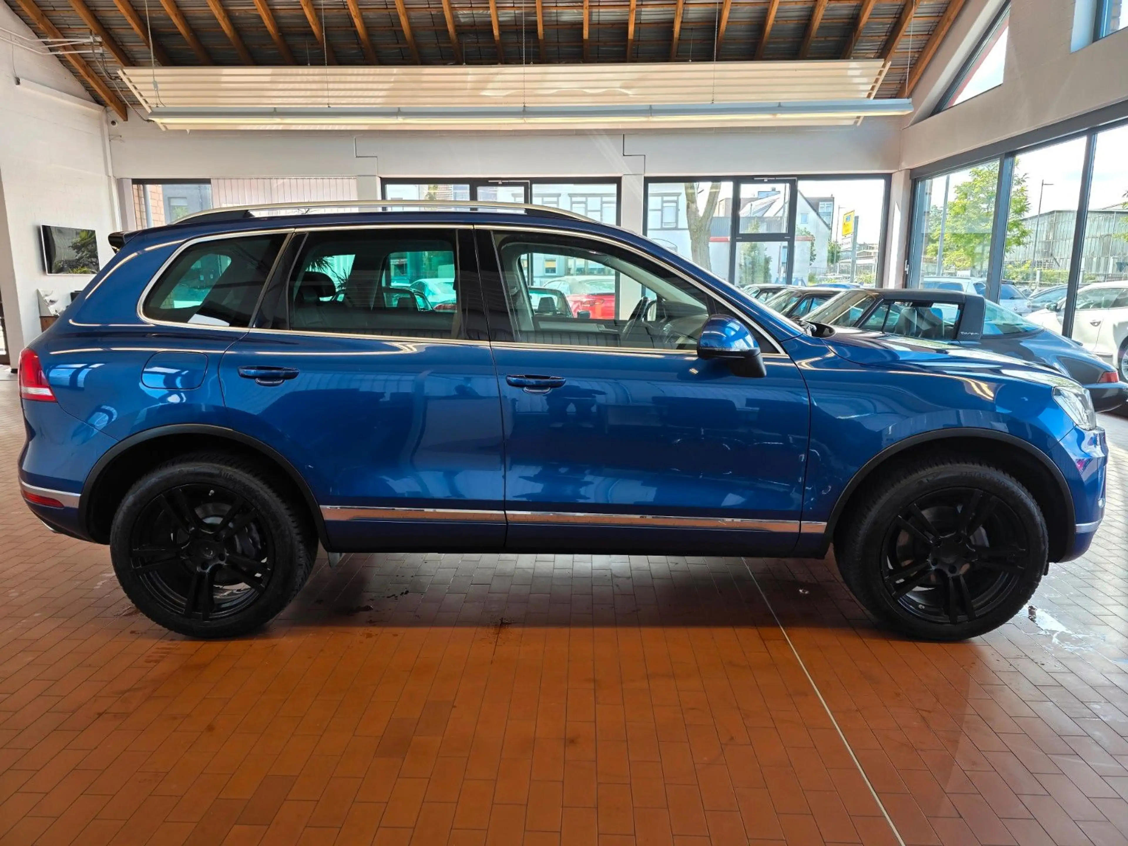 Volkswagen Touareg V6 TDI BMT+Terrain Tech+4Motion+NAVI — photo 6