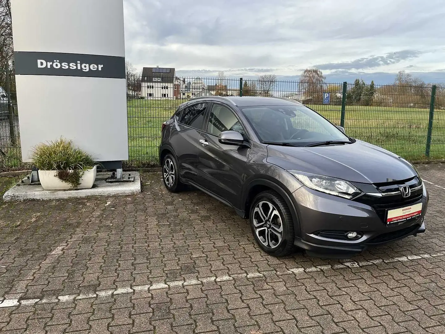 Honda HR-V 1.5 i-VTEC CVT Executive Allwetter AHK Grau - 1