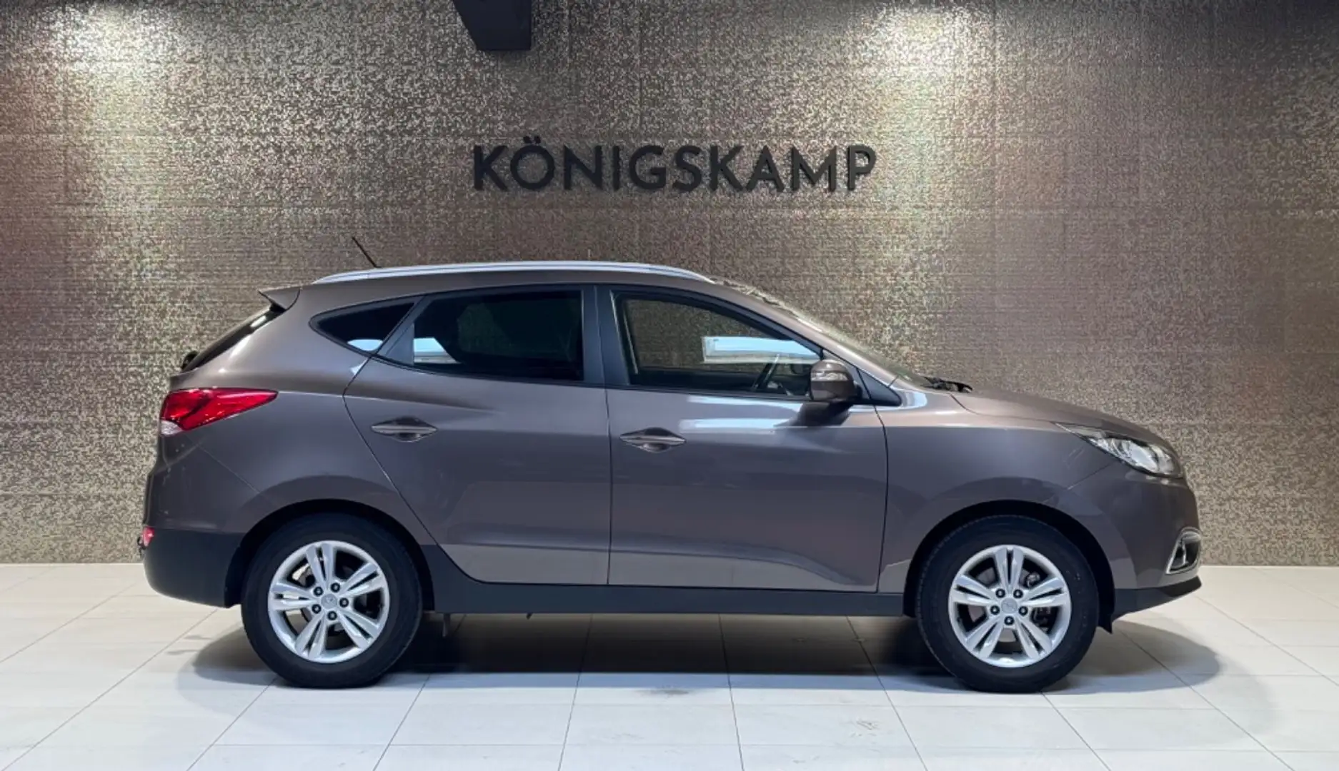 Hyundai iX35 5 Star Edition 2WD * AHK * SHZ * PDC * Braun - 2