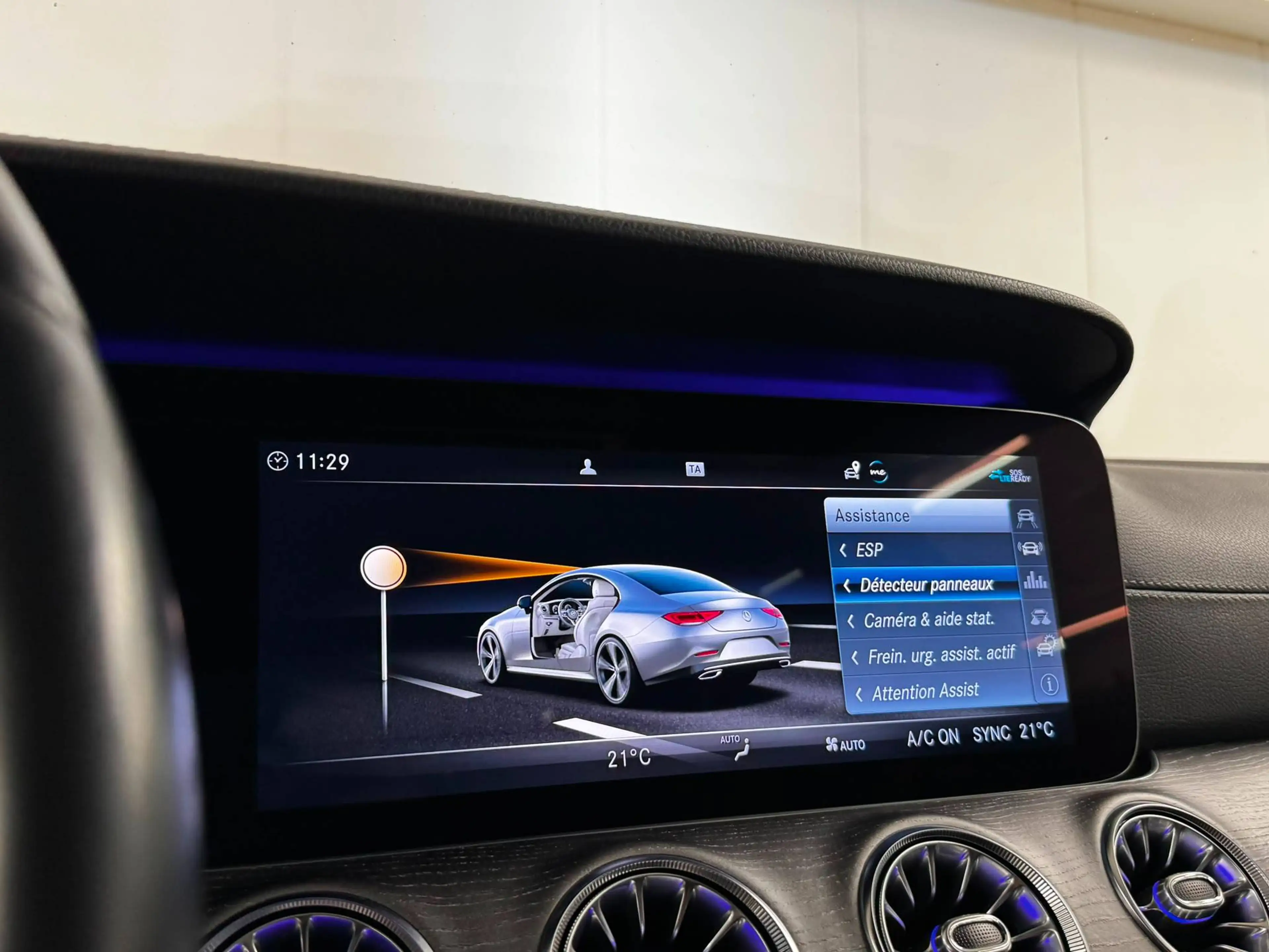 Mercedes-Benz CLS 350 D 4-MATIC 286CV AMG LINE TO PANO CAMERA 360 BURMESTER CUIR FULL OPTIONS — photo 15